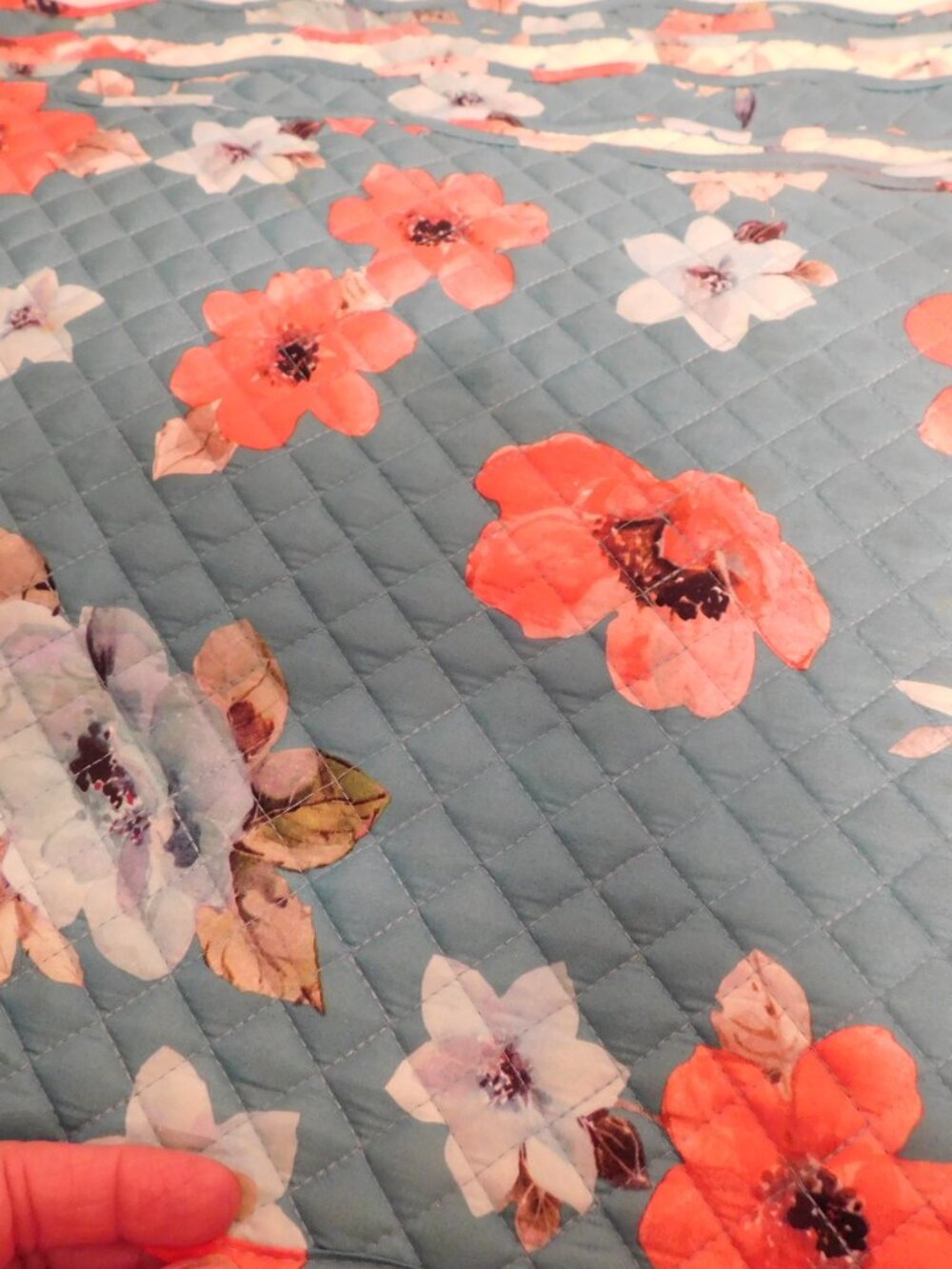 Pioneer Woman Placemat Set of 8 Bloom Reversible Quilted Floral Placemats - Picture 5 of 6